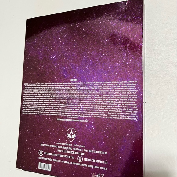 Jeffree Star Alien Eyeshadow Palette - Picture 5 of 8